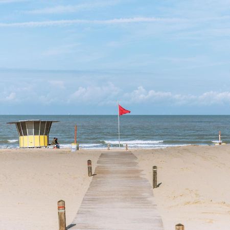Apartment Railway To The Beach By Interhome Blankenberge Extérieur photo