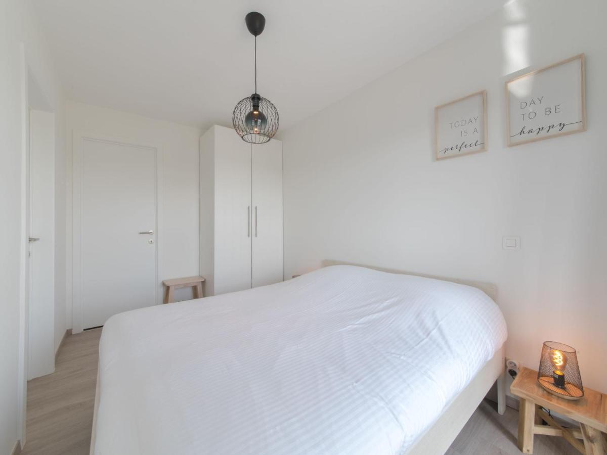 Apartment Railway To The Beach By Interhome Blankenberge Extérieur photo